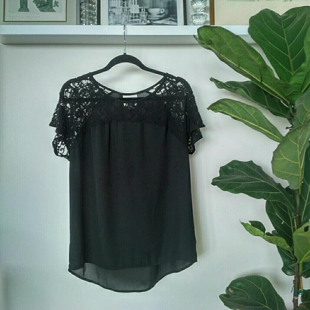 Anthropologie Maeve Lace Neck/Sleeves Blouse - M
